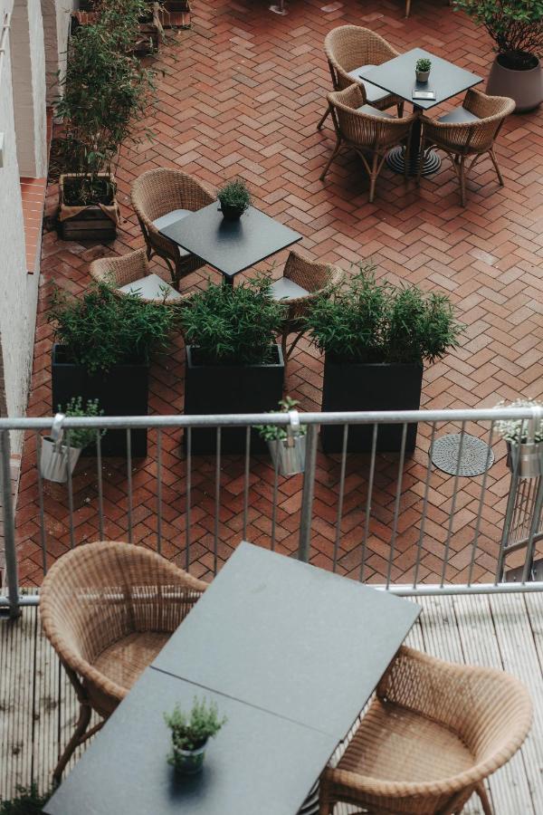 Hotel zum Heidkrug&Café Lil Lüneburg Esterno foto